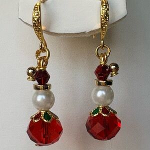210 Artisan Handmade Christmas Mrs. Claus Glass Beaded Dangle Earrings Gold